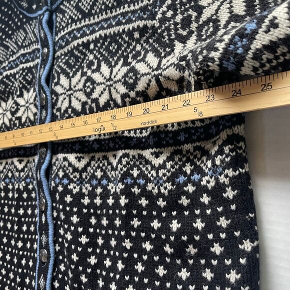 L.L.Bean Size XL wool button front thick knit Nordic print cardigan - Picture 9 of 10